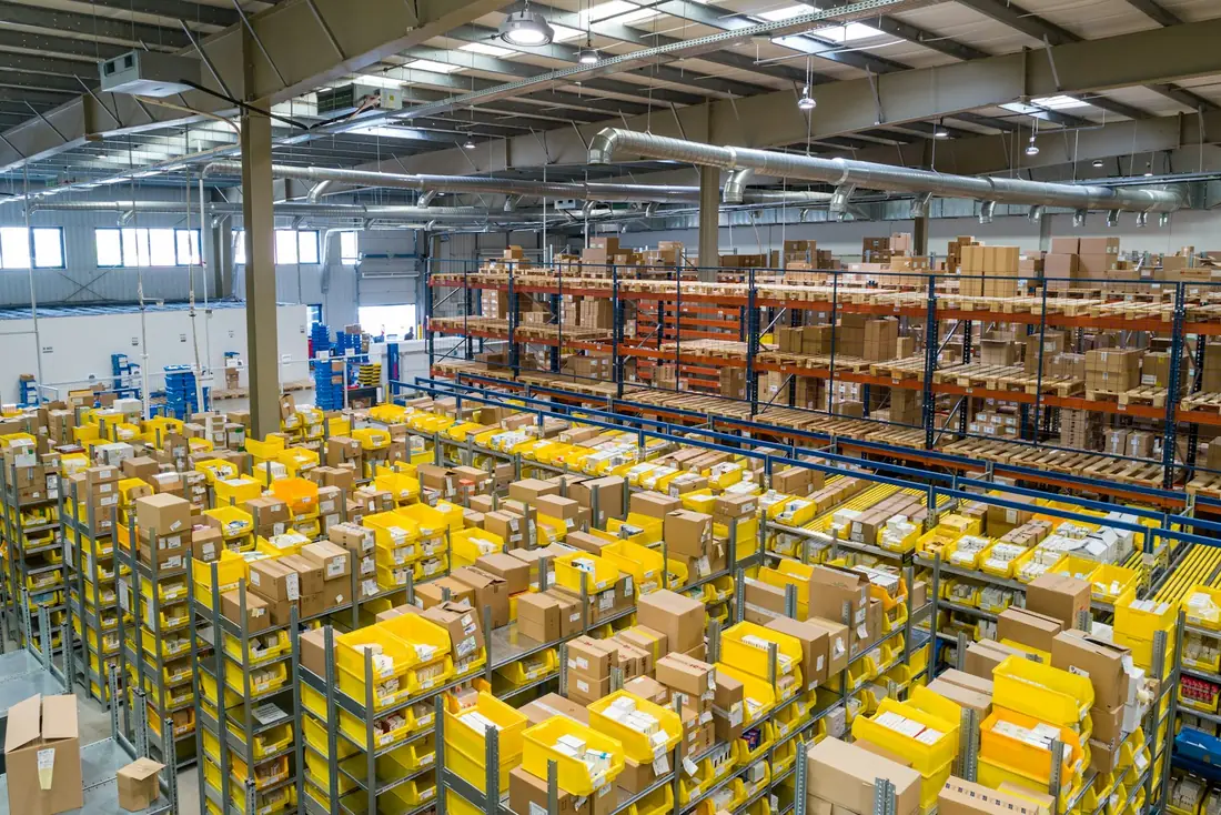 Packing & Dispatch Department, photo 1